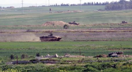 Israeli Tanks Infiltrate Gaza Border and Raze Palestinian Land