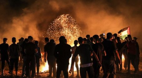 Israeli Forces Injure Palestinians During Nightly Protests on Gaza Borders