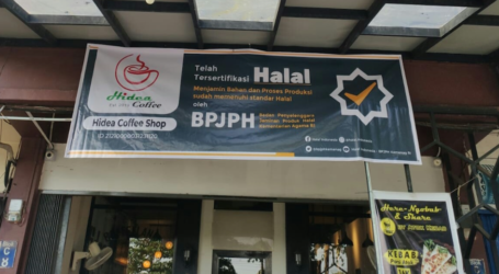 SMEs Put Halal Product Banners After Free Certification