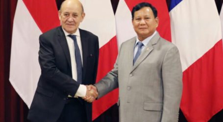 Indonesian Defense Minister Receives French Foreign Minister’s Visit
