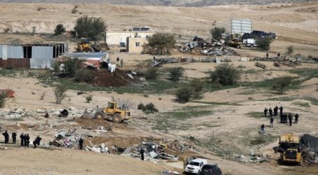Israel Demolishes Palestinian Bedouin Village for 196th Time