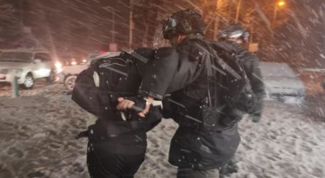 Israeli Forces Assualt and Arrest Palestinian Citizens in Jerusalem While Playing with Snow