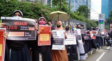 Indonesian Muslim Hold Peaceful Action to Support Indian Muslim Women