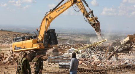 Israeli Bulldozers Raze Structures in Ramallah-District Village