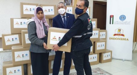 Indonesian Embassy in Amman Distributes Ramadan Aid for Palestinian Refugees