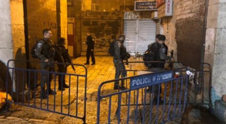 Two Israeli Policemen Injured in Sabbing Attack by Palestinian