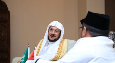 Saudi Minister of Islamic Affairs Visits Indonesia