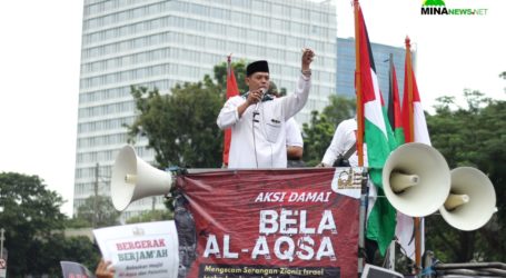 Hundreds of Masses Join Peaceful Action to Defend Al Aqsa in Jakarta