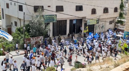 Israeli Settlers Continue Provocative Flag-waving Marches in Occupied Territories