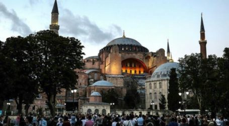 Turkiye Commemorates 569 Years of Conquest of Constantinople