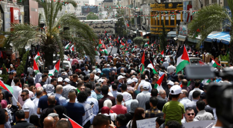 Thousand of Palestinians Mark 74th Anniversary of the 1948 Nakba