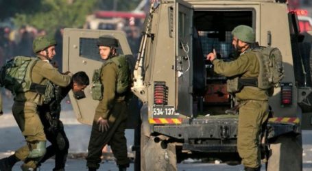 Israeli Occupation Arrests 13 Palestinian Citizens During Raids in West Bank