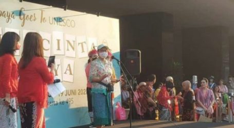 Minister Retno Attends “Kebaya Goes to UNESCO” in Jakarta