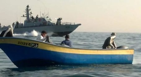 Israeli Navy Chase, Targets Gaza Fishermen