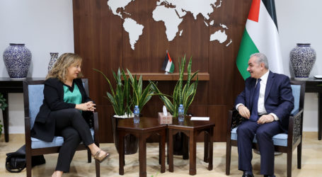 Palestinian PM Calls on European Parliament to Boycott Settlement Products