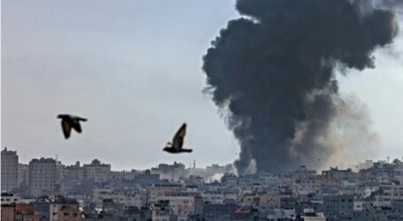 Israeli Warplanes Attack Targets in Gaza Strip