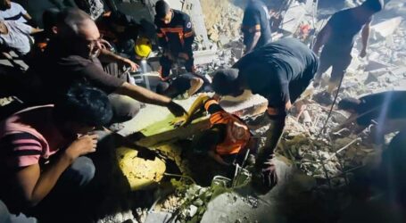 New Palestinian Martyrs and Wounded in Israeli Bombing of House in Gaza