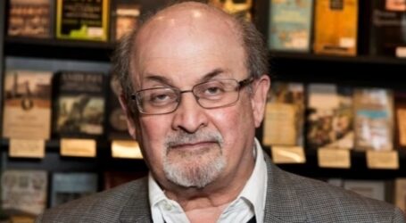 Controversial Writer Salman Rushdie Stabbed in New York