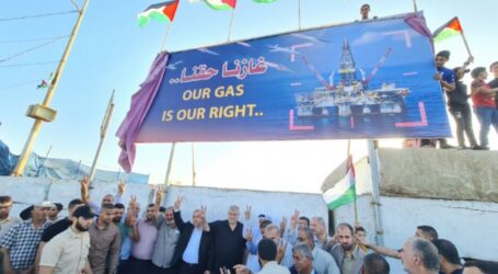 Palestinians in Gaza Resume Protests Against Israel’s Crippling Blockade