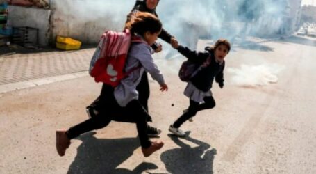 Israeli Occupation Forces Attack Palestinian School in Hebron