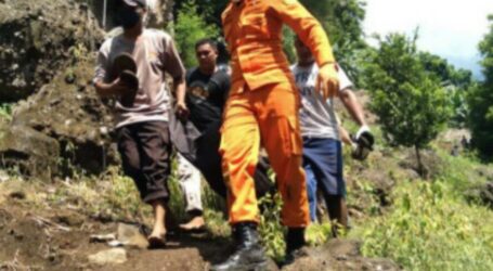 Search and Rescue Evacuate A Body of British Citizen in Ternate Forest
