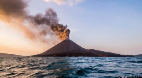 Mount Anak Krakatau Spews Ash as High as 750 Meters