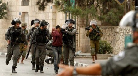 Israeli Occupation Forces Detain Palestinian Citizens in West Bank
