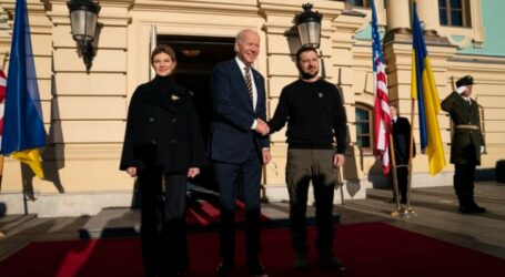 Biden Makes Unexpected Visit to Kyiv