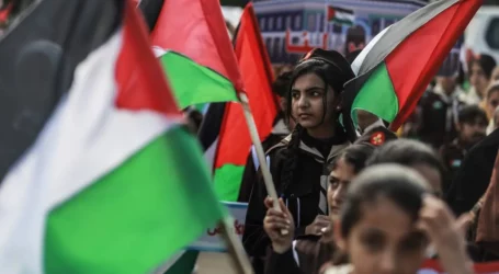 Israel to Expel Arab Students Waving Palestinian Flags