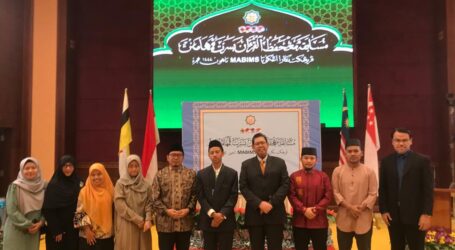 Two Indonesian Hafidz Won MHQ Champion in Brunei
