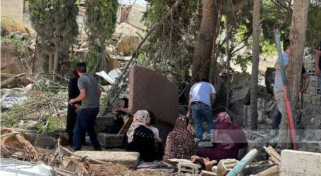 Israeli Forces Destroy the Homes of 50 Palestinians in Silwan