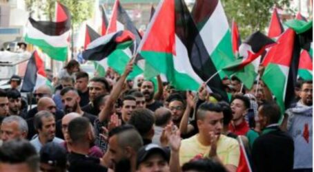 Palestinian Flags Parade in Jenin Rejects Israeli Flags March