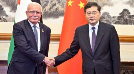 Chinese FM Offers ‘Chinese wisdom’ Over Palestine Peace talks, to Fund Projects