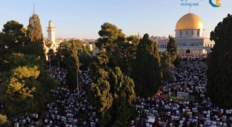 Around 100,000 Worshipers Perform Eid Al-Adha Prayers at Aqsa Mosque