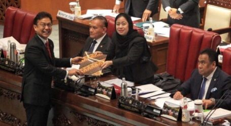 Indonesian House of Representatives Ratifies the Health Bill into Law at a Plenary Meeting