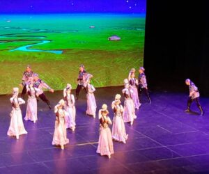 Performing Arts of Xinjiang Muslims Held in Hijri Festival in Nine Cities of Indonesia