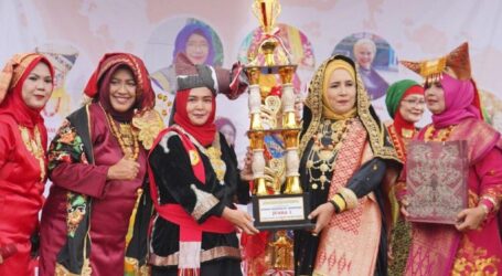 Padang Magek Traditional Clothing Wins Archipelago Culture Parade
