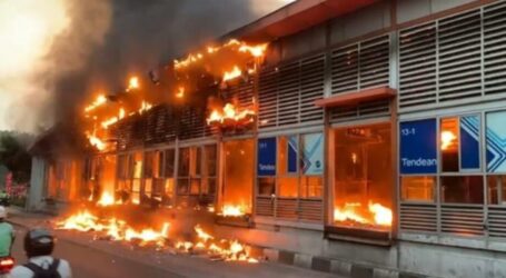 Fire Burn Tendean Transjakarta Bus Stop