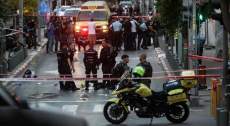 Three Israeli Settlers Injured in A Shooting Attack by Palestinian Fighters in Tel Aviv