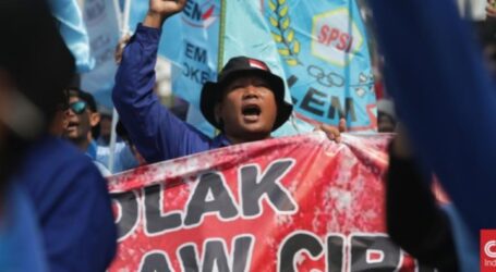 Labor Demonstration in Jakarta Reject Cipta Kerja Law
