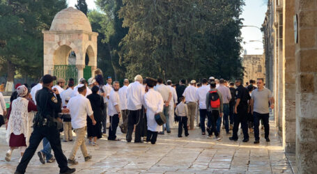 Dozens of Israeli Settlers Break into Jerusalem’s Aqsa Mosque