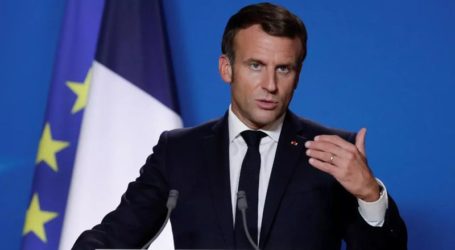 Macron Emphasizes that France to Not Compromise on the Abaya Ban in Schools