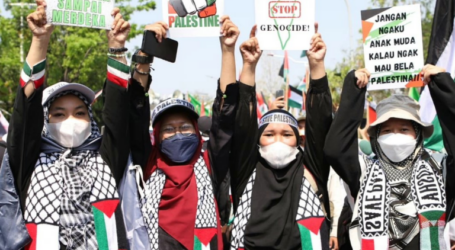 Thousands of Indonesians in Front of US Embassy Jakarta Demands Stop Genocide in Gaza