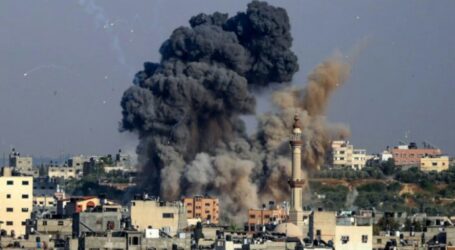 Israeli Airstrikes Bomb Nasser Hospital in Khan Yunis, Gaza