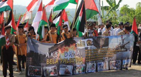 AWG Tasikmalaya Holds Long March to Love Al-Aqsa
