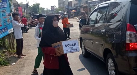 Indonesian Residents in Tegal, Central Java Raise Funds for Palestinian