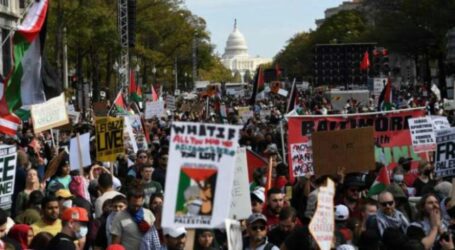 Protesters Demonstrate in front of US Defense Minister’s House Condemning Aggression in Gaza