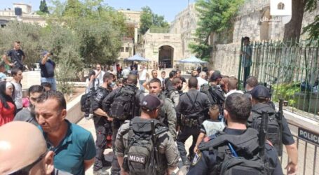 Israel Prevents Palestinian Muslims from Entering Al-Aqsa Mosque