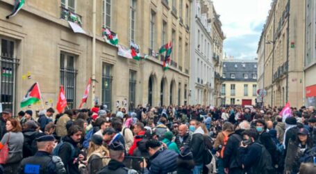 Students in Paris University Protest against Israeli Attacks in Gaza