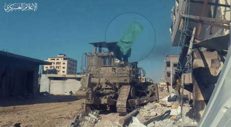 Al-Qassam Fighters Destroy Two Zionist Bulldozers